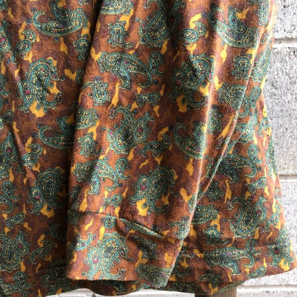 French Paisley Print Mock Neck || Patterned Top - Picture 5 of 10